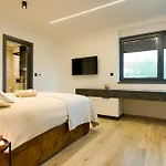 公寓 Luxury Vista 佩特坎内