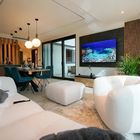 Luxury Vista * Petrcane