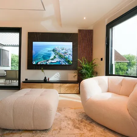 Luxury Vista